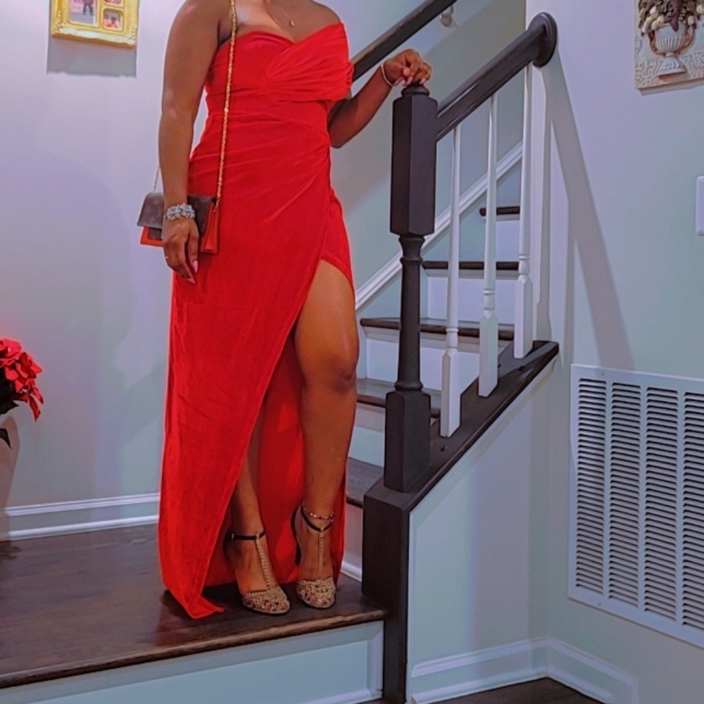 Red velvet side split dress
